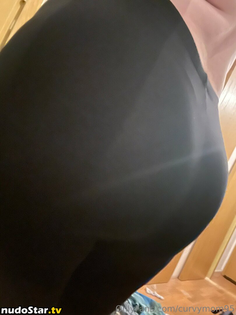curvymom95 / the_curvy_mom_ Nude OnlyFans Leaked Photo #10