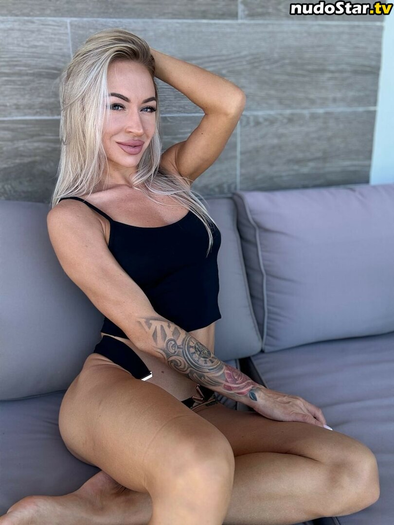Holly / cutehollycooper / holly_ldnfam Nude OnlyFans Leaked Photo #36