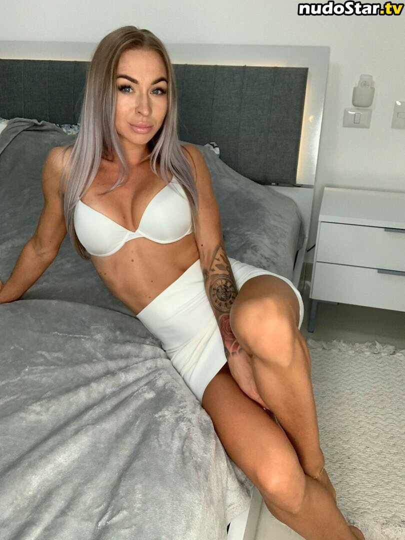 Holly / cutehollycooper / holly_ldnfam Nude OnlyFans Leaked Photo #38