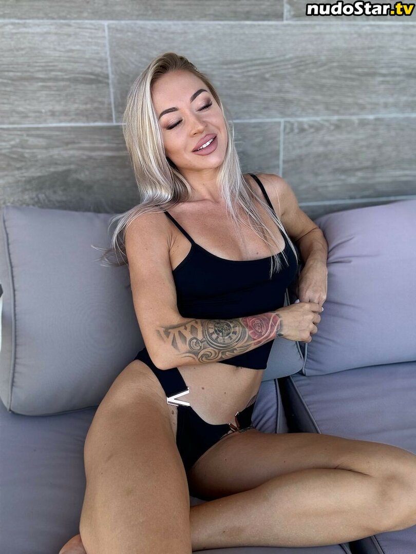 Holly / cutehollycooper / holly_ldnfam Nude OnlyFans Leaked Photo #39