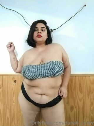 danah_curvy