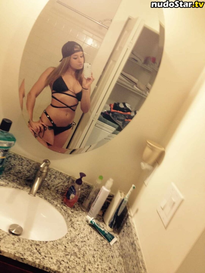 Daria Ann / Daria Thibault / ModelDaria / crazyrussian_29 Nude OnlyFans Leaked Photo #117