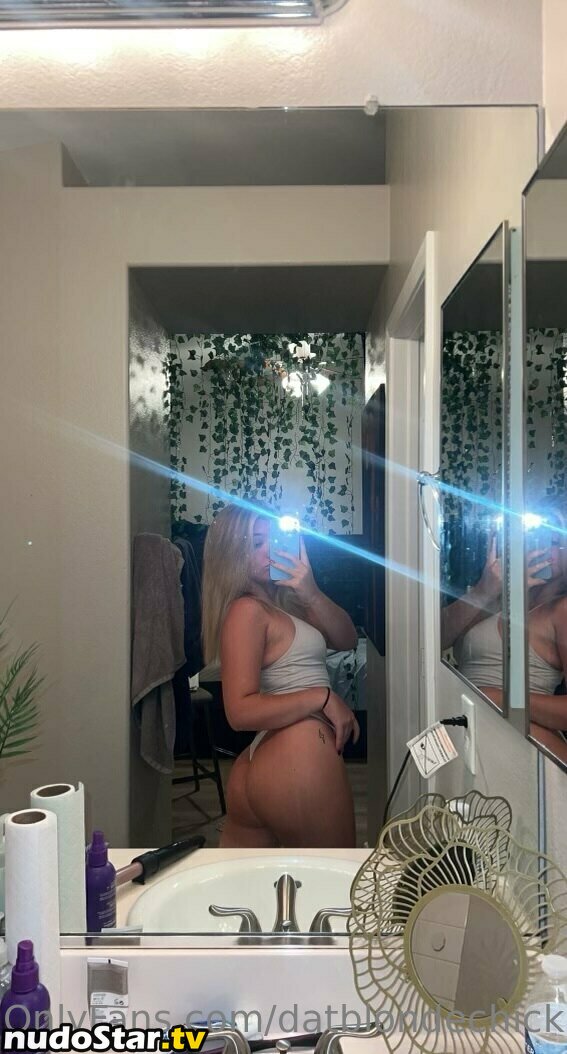 datblondechick / smuggereats Nude OnlyFans Leaked Photo #22