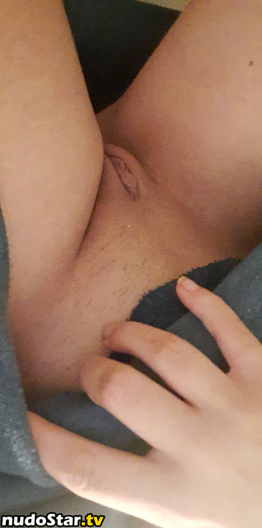 dear.vicky.x Nude OnlyFans Leaked Photo #5