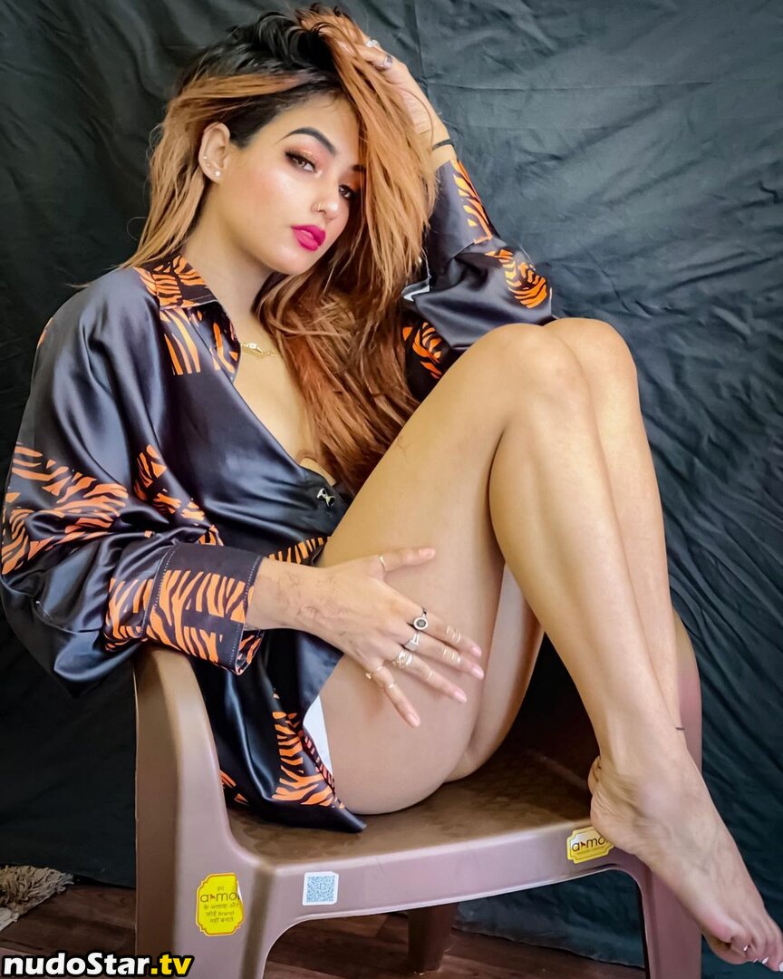 Dilnoor Aka / official_dilnoor_ / zosiaa_24 Nude OnlyFans Leaked Photo #12