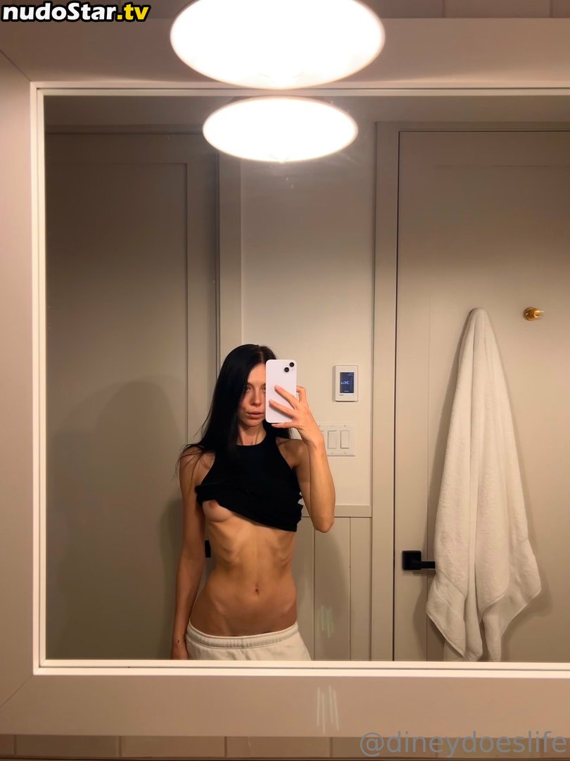 d4disneylife / dineydoeslife Nude OnlyFans Leaked Photo #2