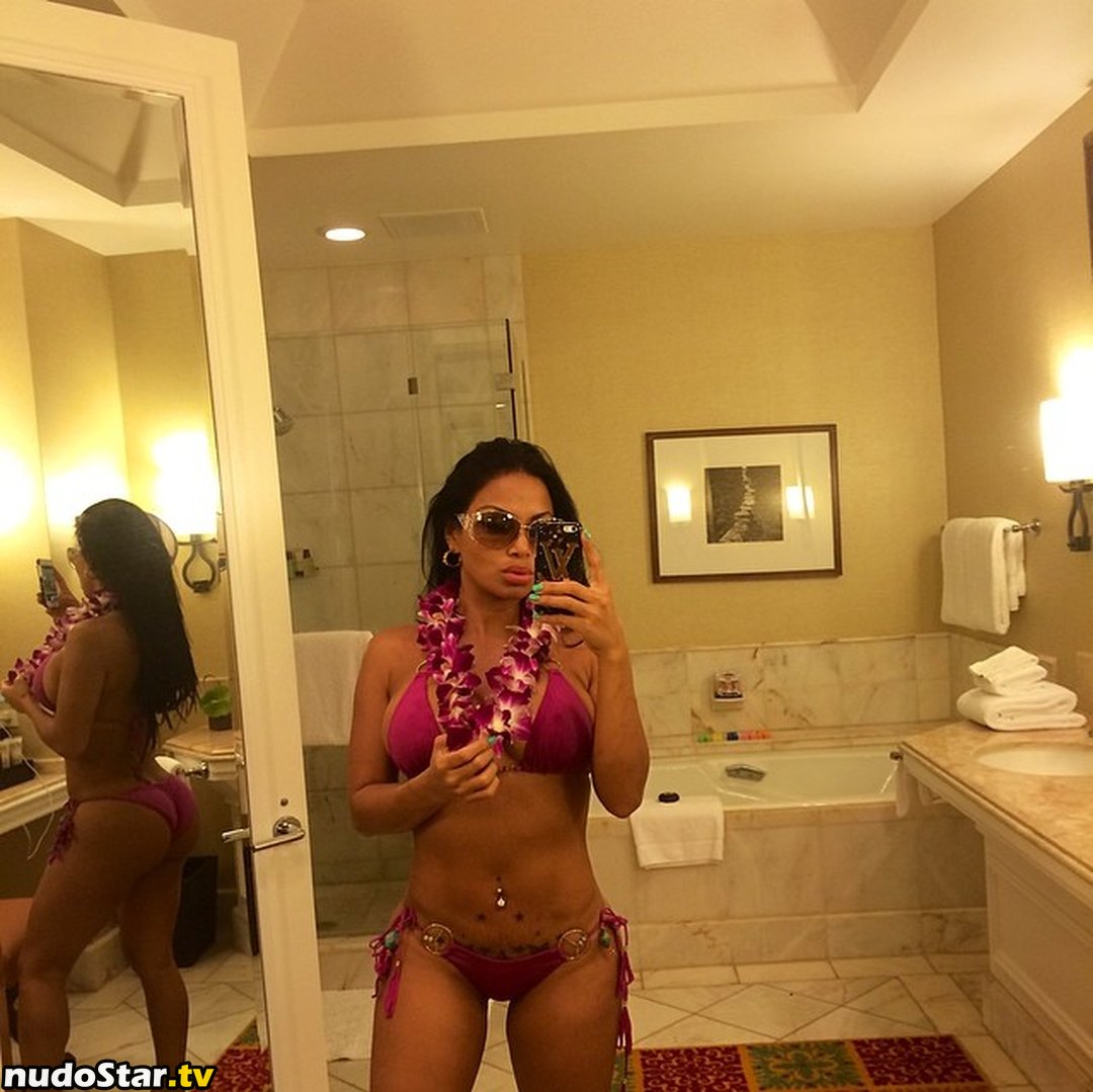 Dolly Castro / dollycastro / missdollycastro Nude OnlyFans Leaked Photo #14