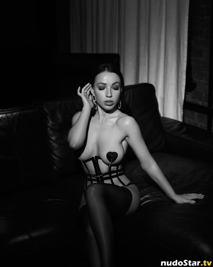 Eleonora Nedova / Instagram model / SashaHill / eleonoranedova / profeleonoravip Nude OnlyFans Leaked Photo #15