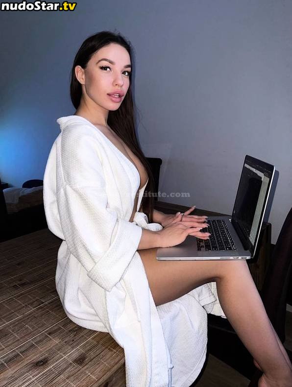 Eleonora Nedova / Instagram model / SashaHill / eleonoranedova / profeleonoravip Nude OnlyFans Leaked Photo #35