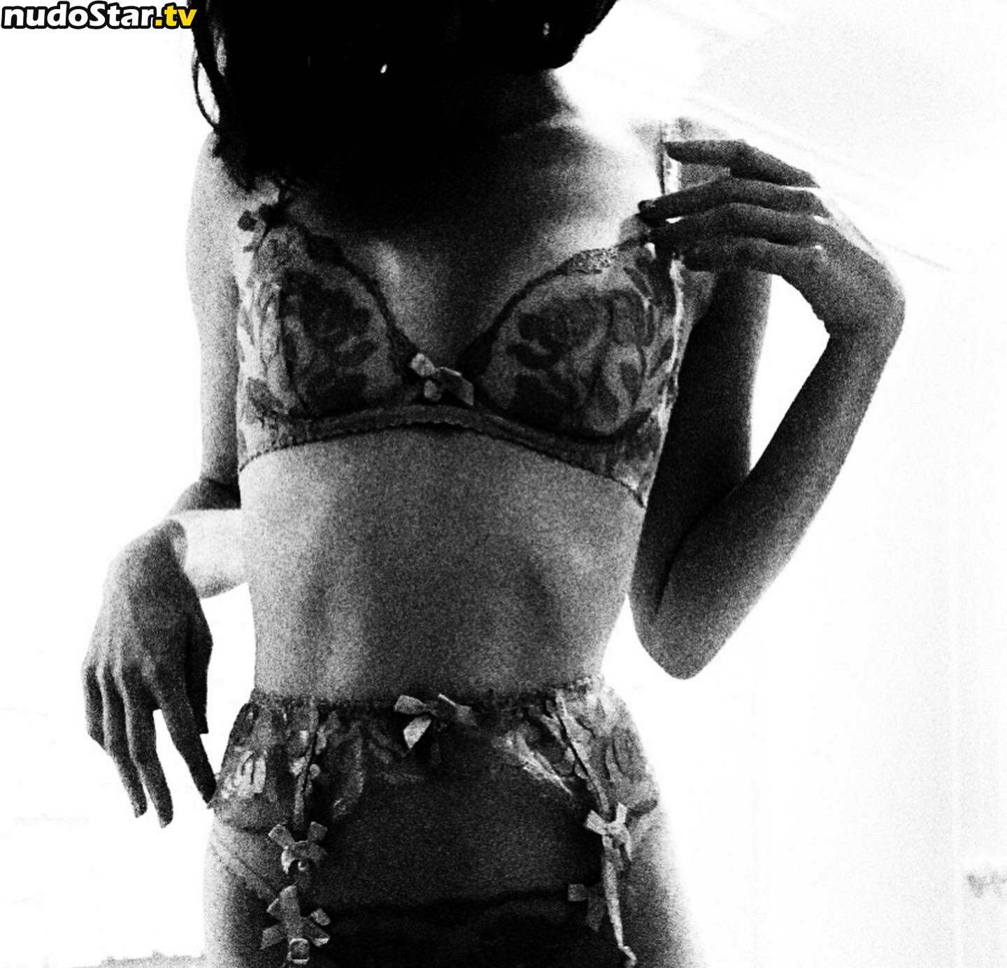 Ella Hunt / EllaHunt Nude OnlyFans Leaked Photo #22