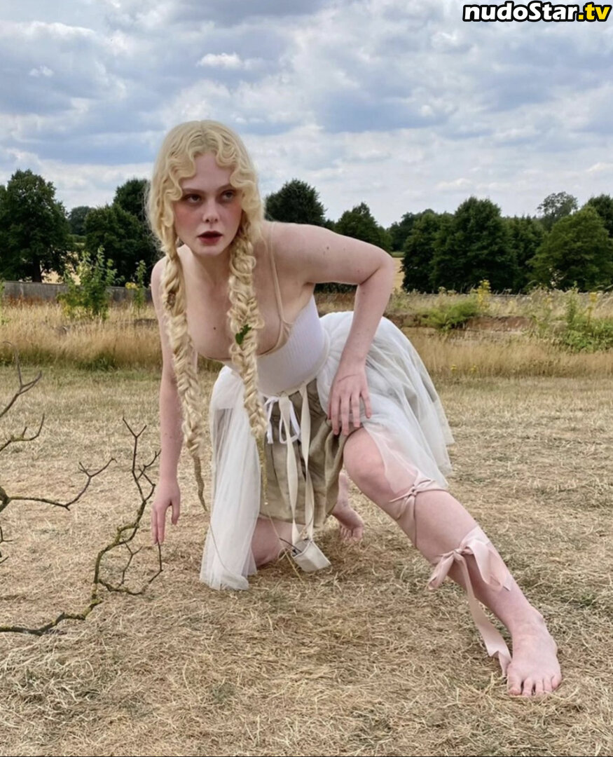 Elle Fanning / ellefanning Nude OnlyFans Photo #132 - Nudostar.TV