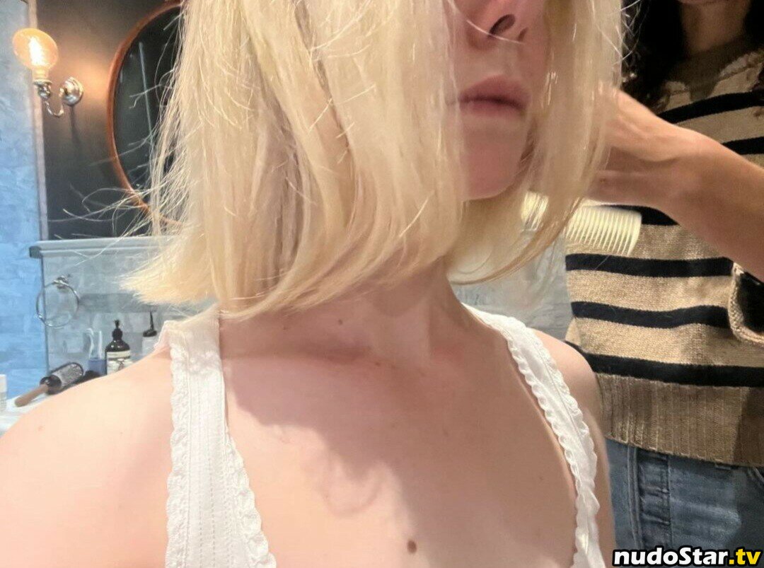 Elle Fanning / ellefanning Nude OnlyFans Leaked Photo #949