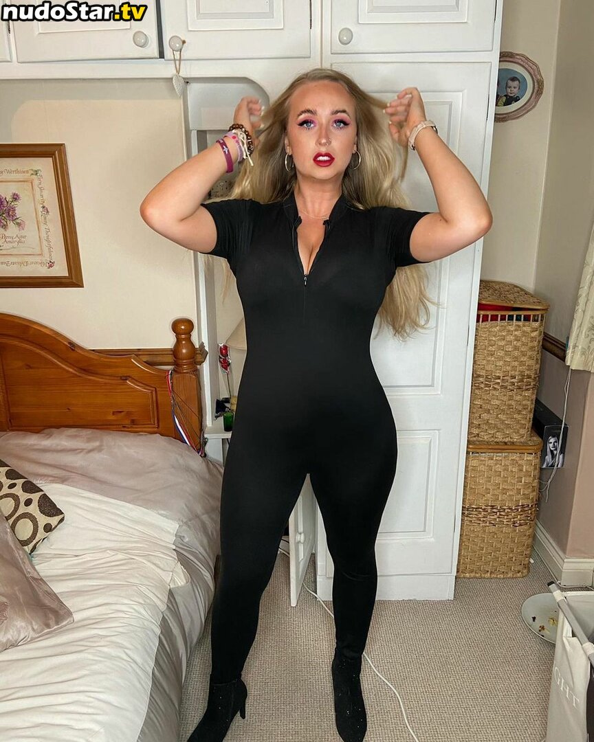 Ellie Cassidy / ellie__cassidy / elliecassidy / nineteen Nude OnlyFans Leaked Photo #77
