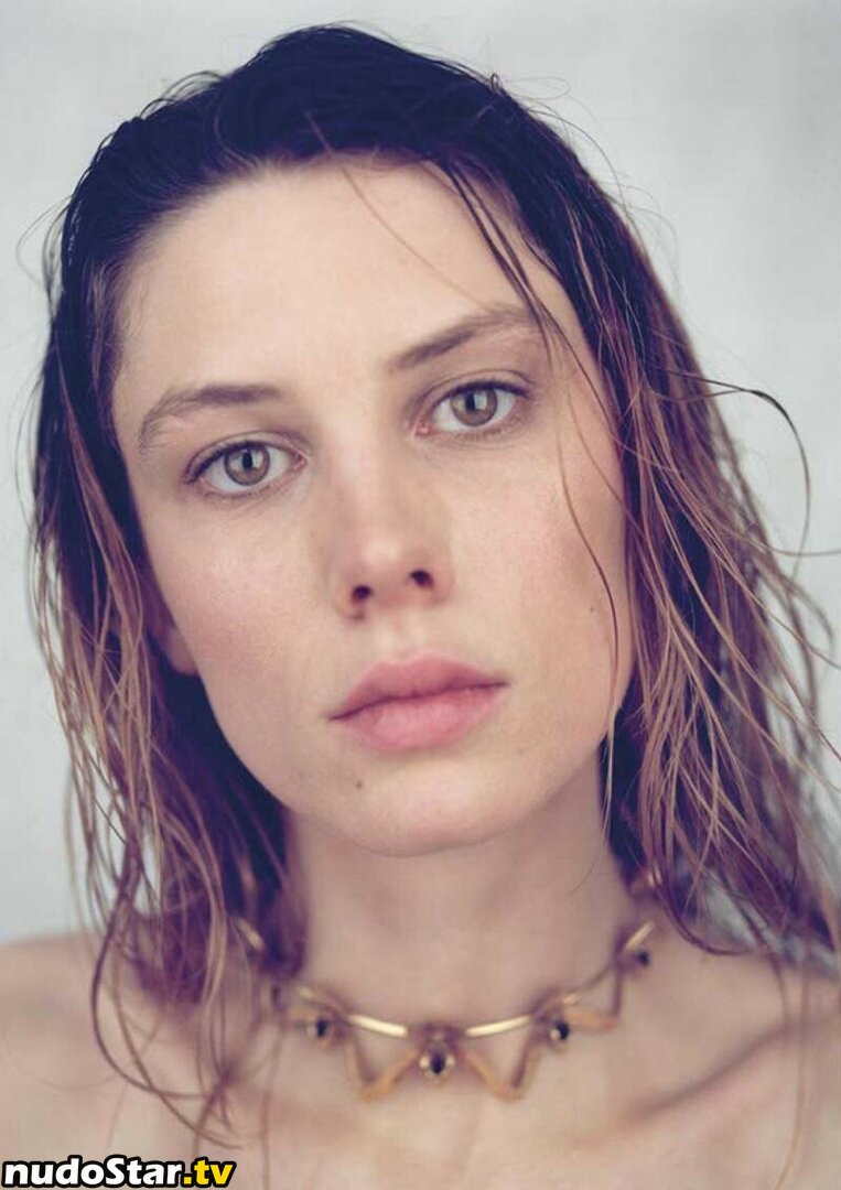 Ellie Rowsell / Wolf Alice / ellieciararowsell Nude OnlyFans Leaked Photo #24