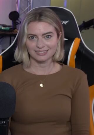 Elyse Willems