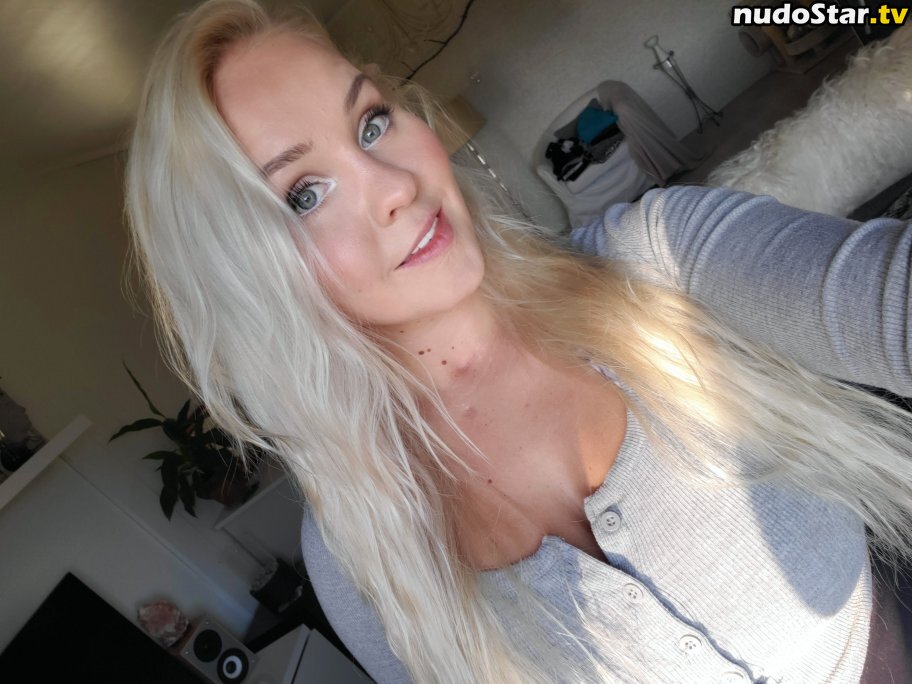Emilia Linden / linden.emilia / princesslinden / user Nude OnlyFans Leaked Photo #7