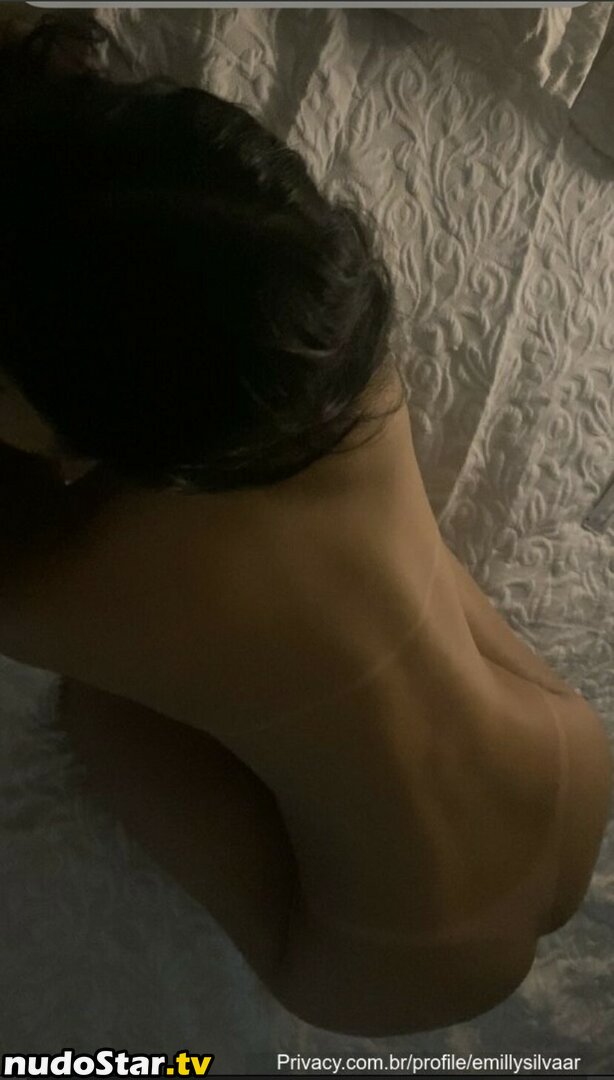 Emillysilvaa.r Nude OnlyFans Leaked Photo #2