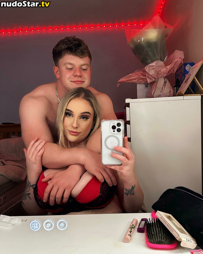 Emily Gillick / emily_gillick2 / emilygillick99 / emss.x Nude OnlyFans Leaked Photo #36