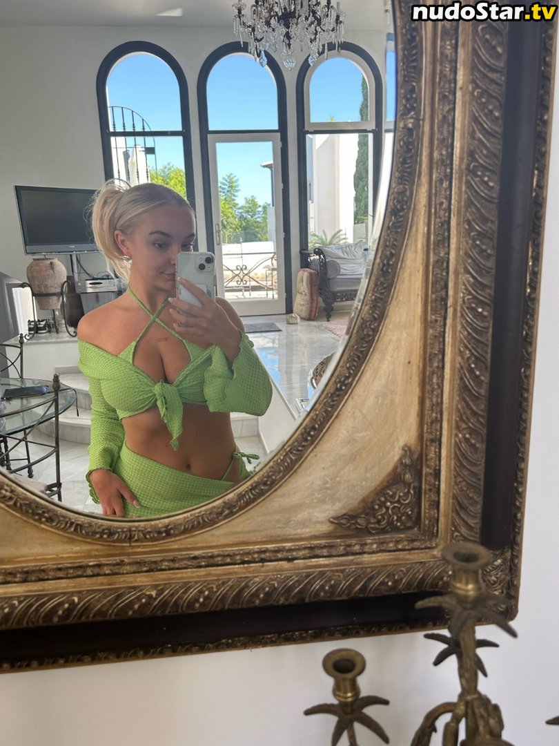 Emily Hewertson Nude OnlyFans Leaked Photo #8