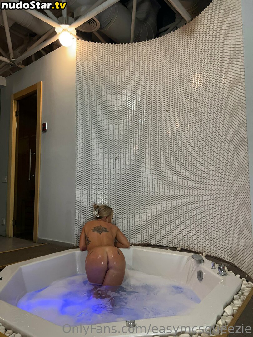 Easymac / Emily McCarthy / easymcsqueezie / eeaassyymmaacc Nude OnlyFans Leaked Photo #93
