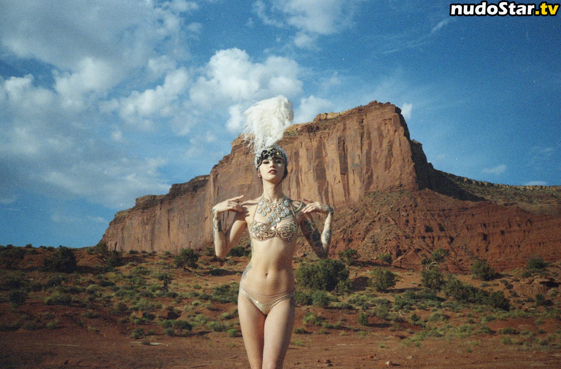 Emma Vauxdevil / vauxdevil Nude OnlyFans Leaked Photo #49
