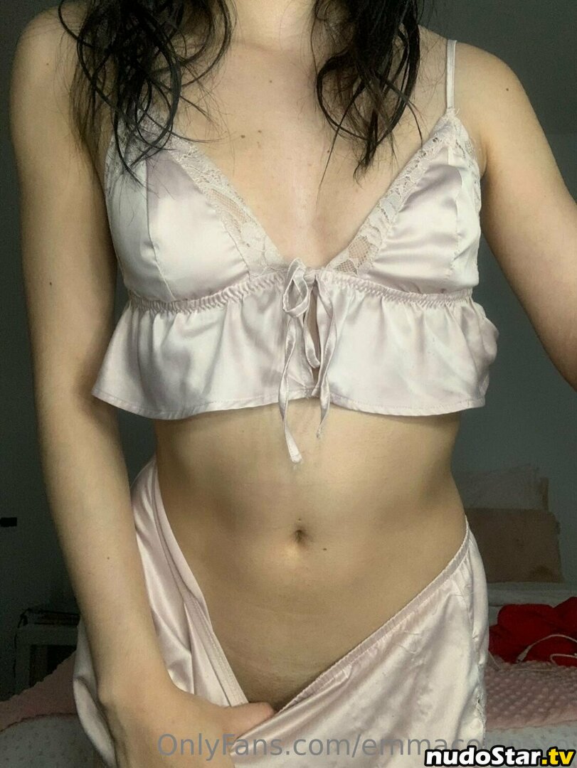 EmmaColXO / emmacollinsxo Nude OnlyFans Leaked Photo #24