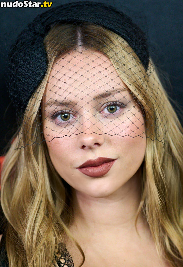 Ester Exposito / ester_exposito / esterexposito Nude OnlyFans Photo