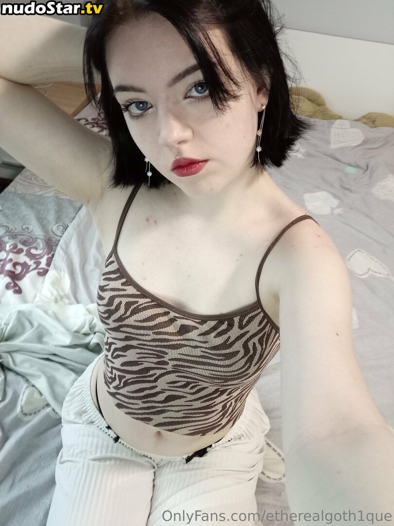 etherealgoth1que / thekingwizard23 Nude OnlyFans Leaked Photo #11