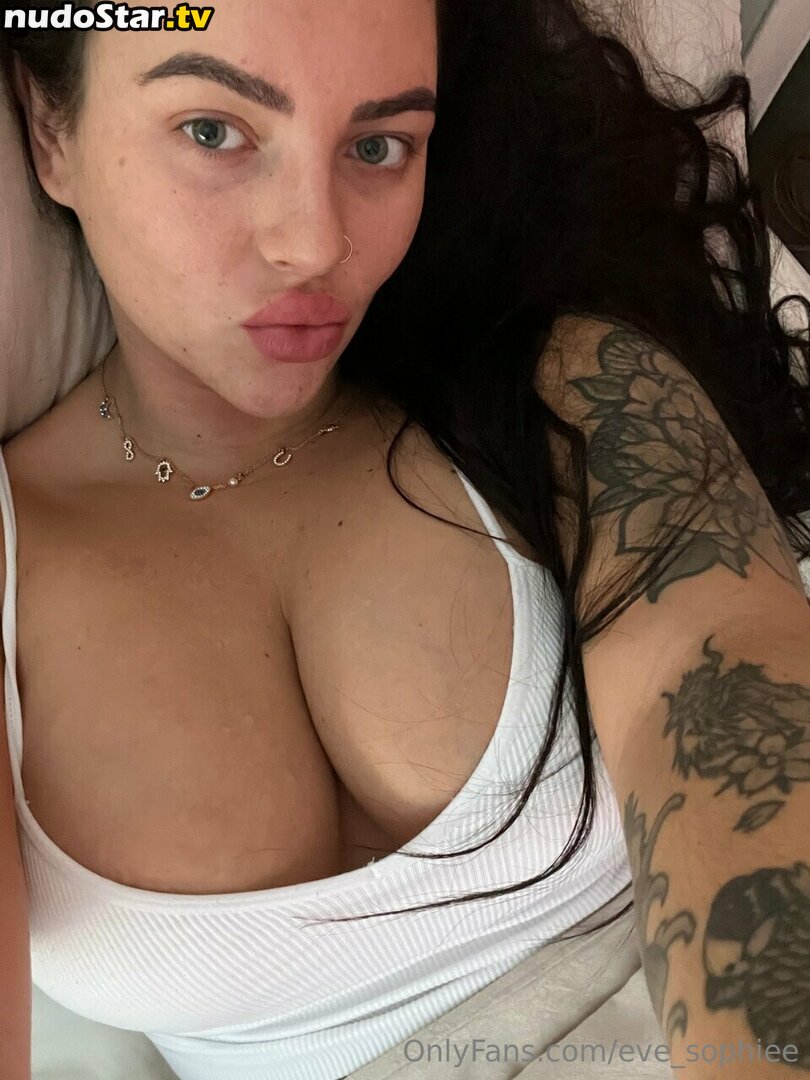 Eve Sophie / eve_sophiee Nude OnlyFans Leaked Photo #35