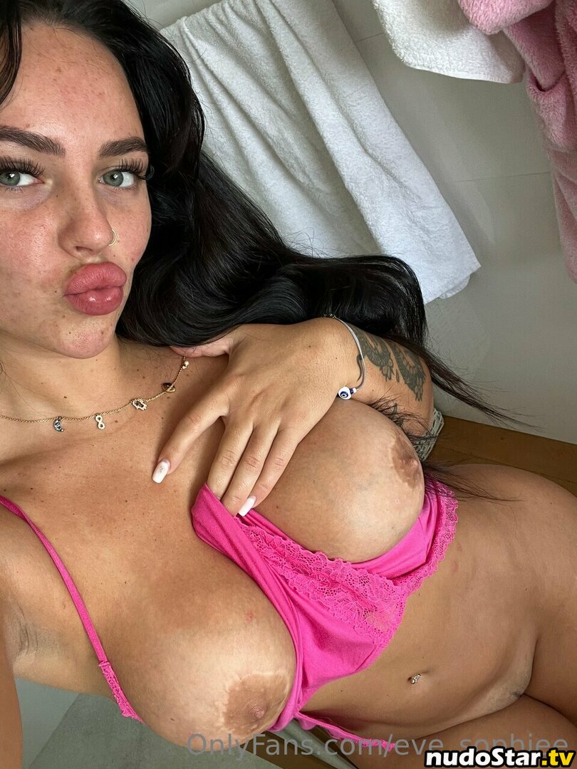 Eve Sophie / eve_sophiee Nude OnlyFans Leaked Photo #196