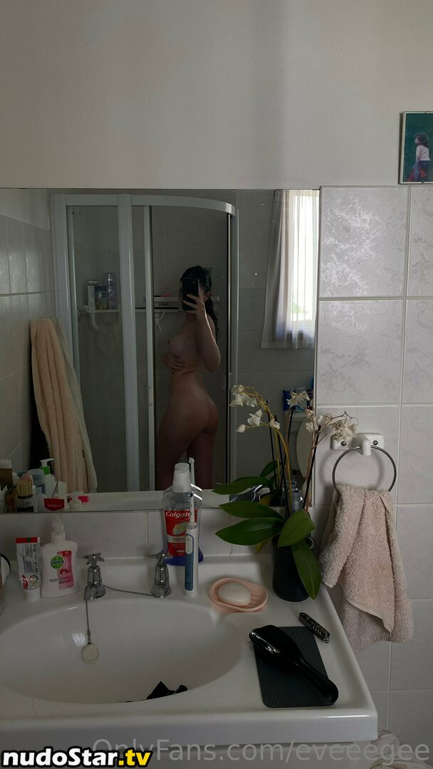 Eveeegee Nude OnlyFans Leaked Photo #33