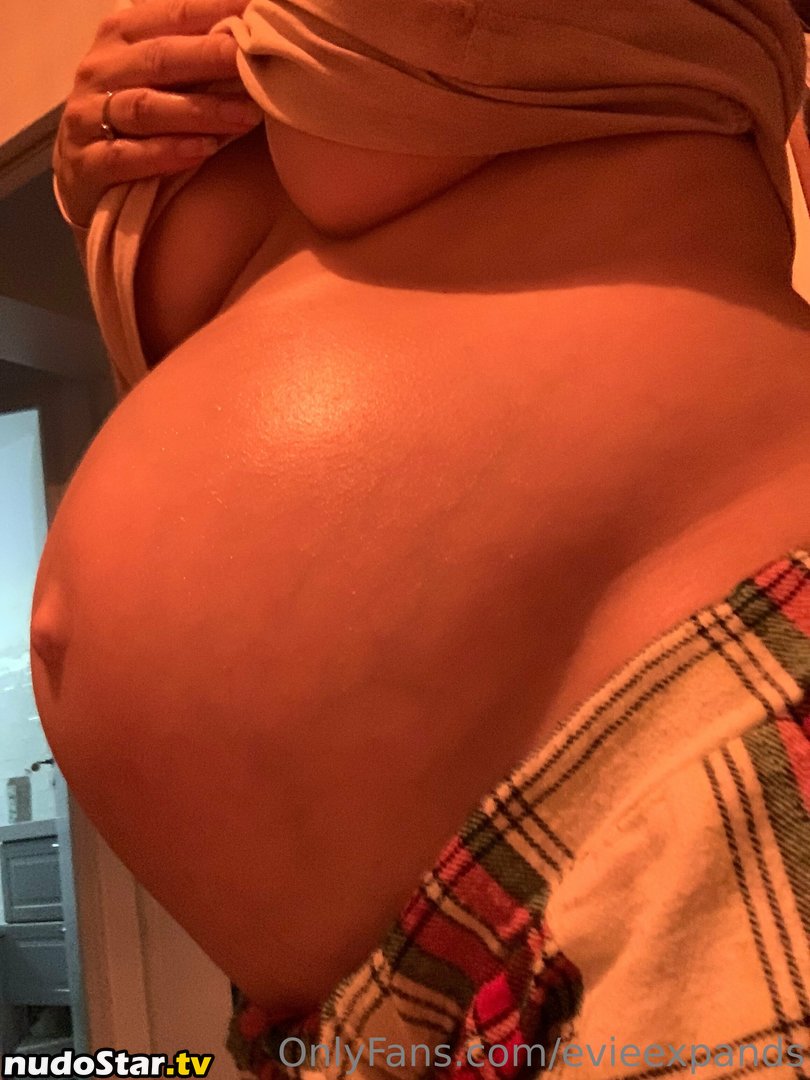 evie_expansion / evieexpands Nude OnlyFans Leaked Photo #17