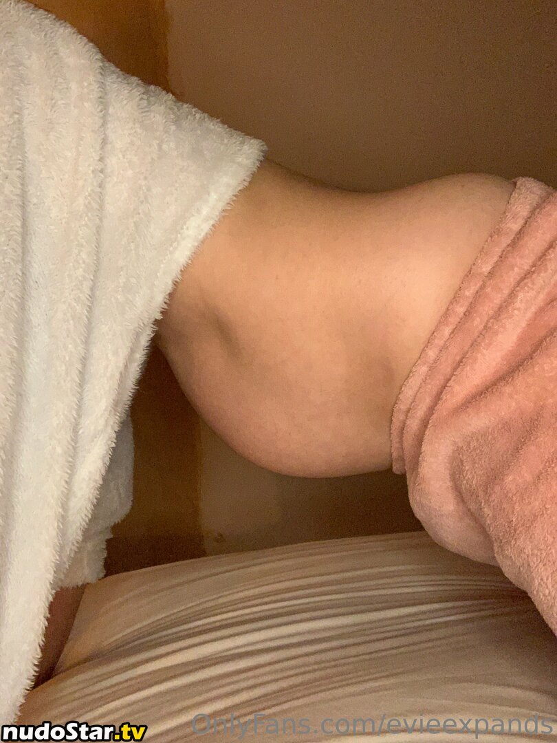 evie_expansion / evieexpands Nude OnlyFans Leaked Photo #173