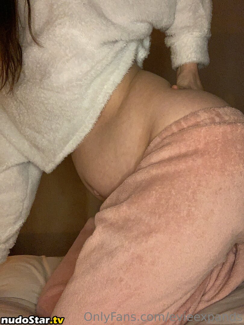evie_expansion / evieexpands Nude OnlyFans Leaked Photo #175