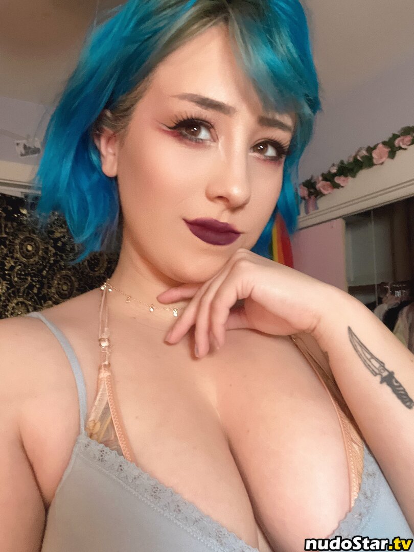 Angel cosplay / Faetrouble Nude OnlyFans Leaked Photo #33