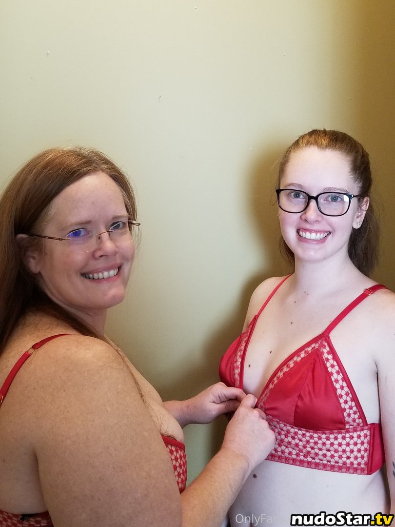 Faith And Courtney / faith3courtney / mommyndme Nude OnlyFans Leaked Photo #23