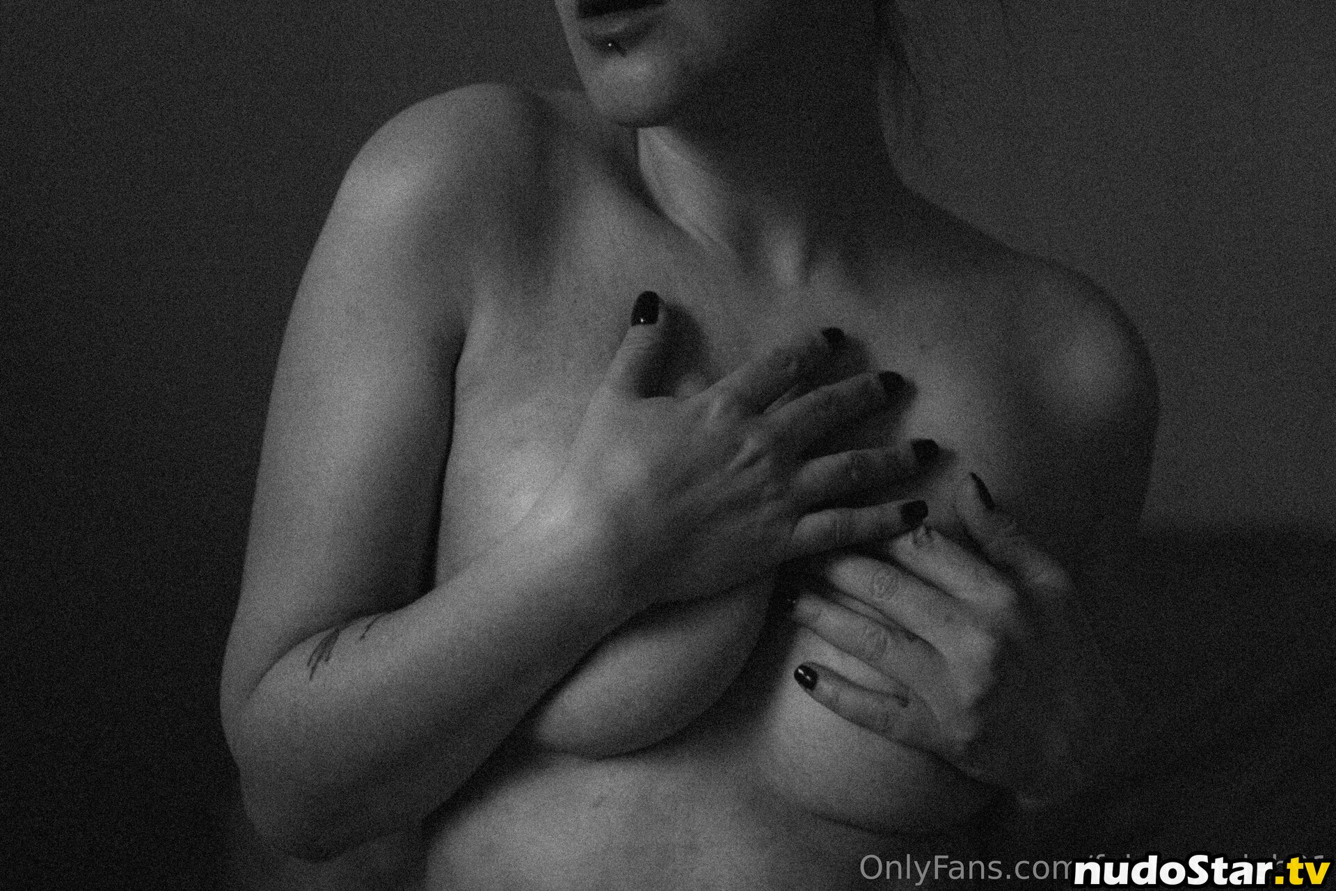 feistyghuleh91 / midnightsoulsstillremain Nude OnlyFans Leaked Photo #61