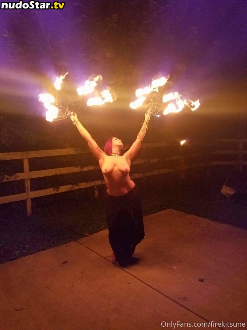 FireKitsune / Nerdydirtyginger / fire.f0x / firekitsune.cosp Nude OnlyFans Leaked Photo #3