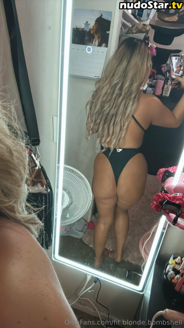 fit.blonde.bombshell Nude OnlyFans Leaked Photo #45