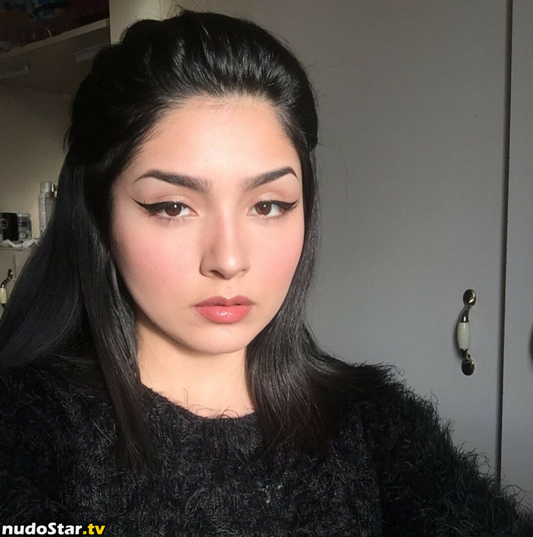 Flores_Isabella98 Nude OnlyFans Leaked Photo #2