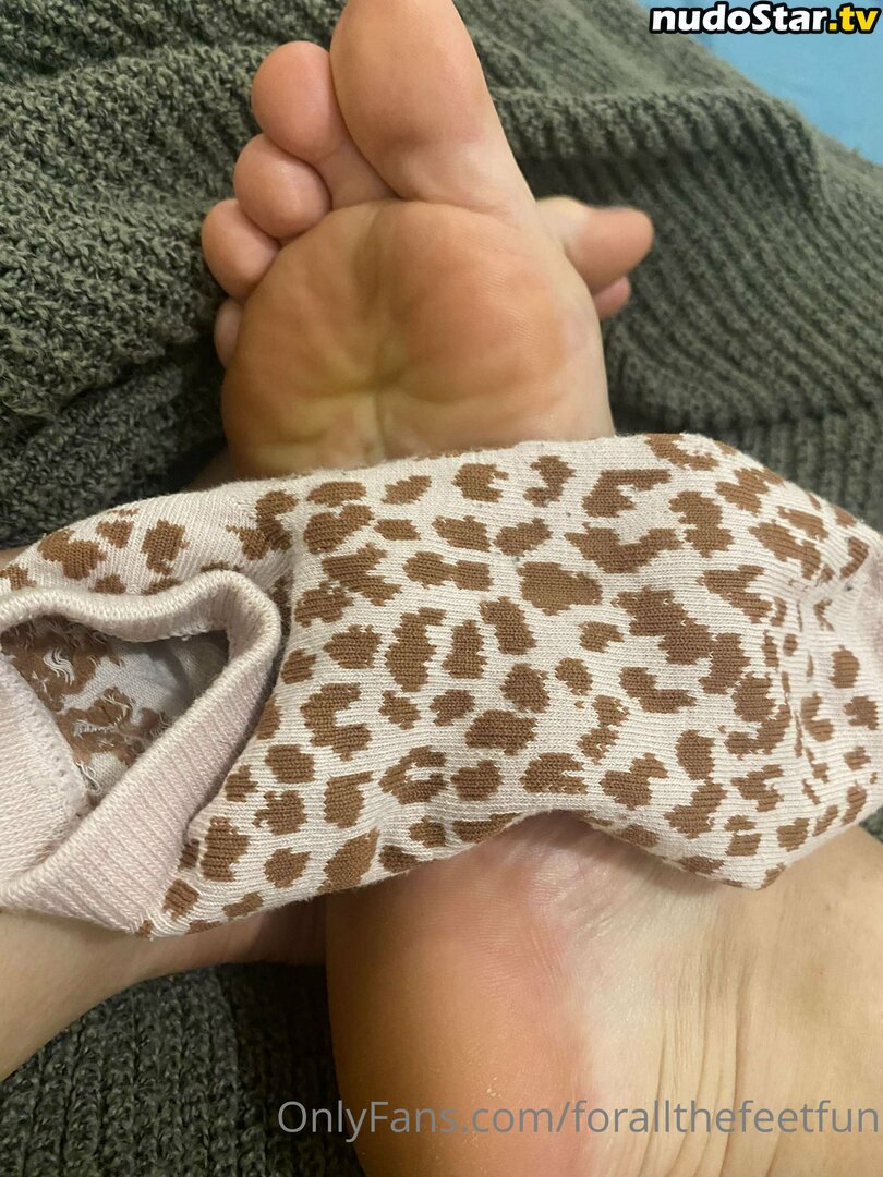 forallthefeetfun / t_faries Nude OnlyFans Leaked Photo #9