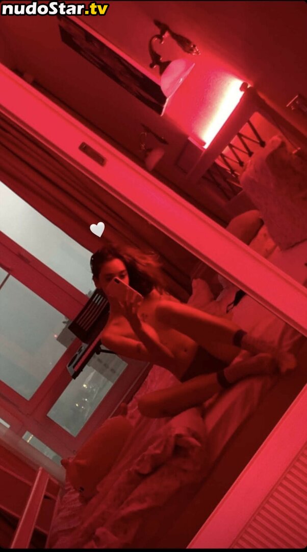 Eva Gurari / MIRÈLE / fraukrauze / mcmirella Nude OnlyFans Leaked Photo #26
