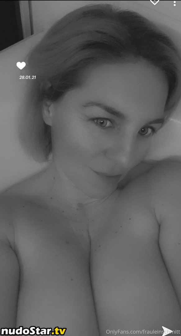 f00d4th0t / frauleinschmittfree Nude OnlyFans Leaked Photo #1