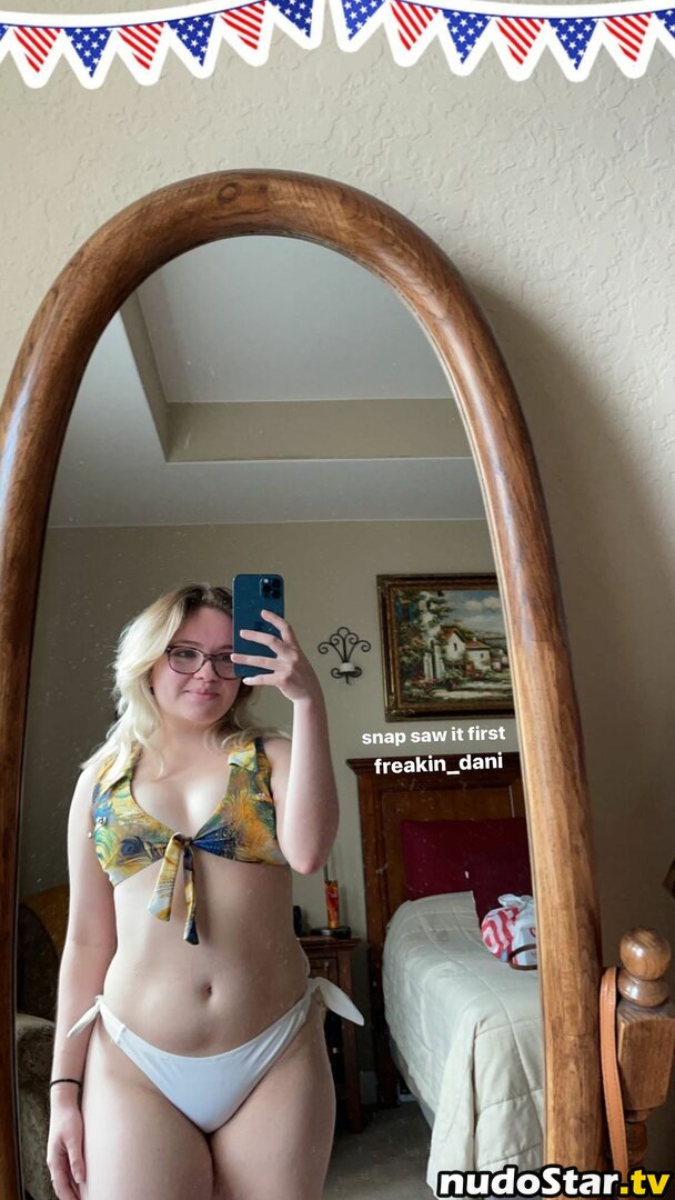 Danielle Delgado / freakin_dani Nude OnlyFans Leaked Photo #1