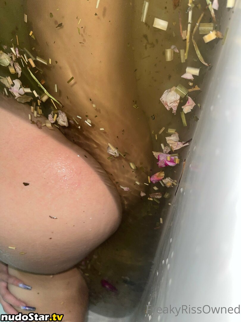 freakyriss / freakyross Nude OnlyFans Leaked Photo #6