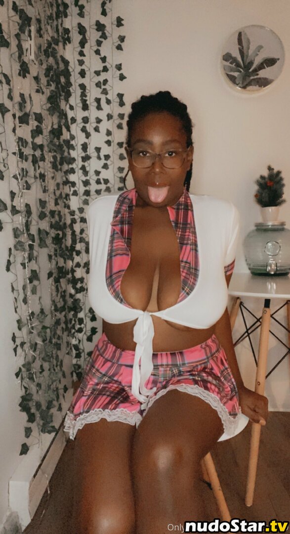 freebigtits6999 / hippychick7609 Nude OnlyFans Leaked Photo #11