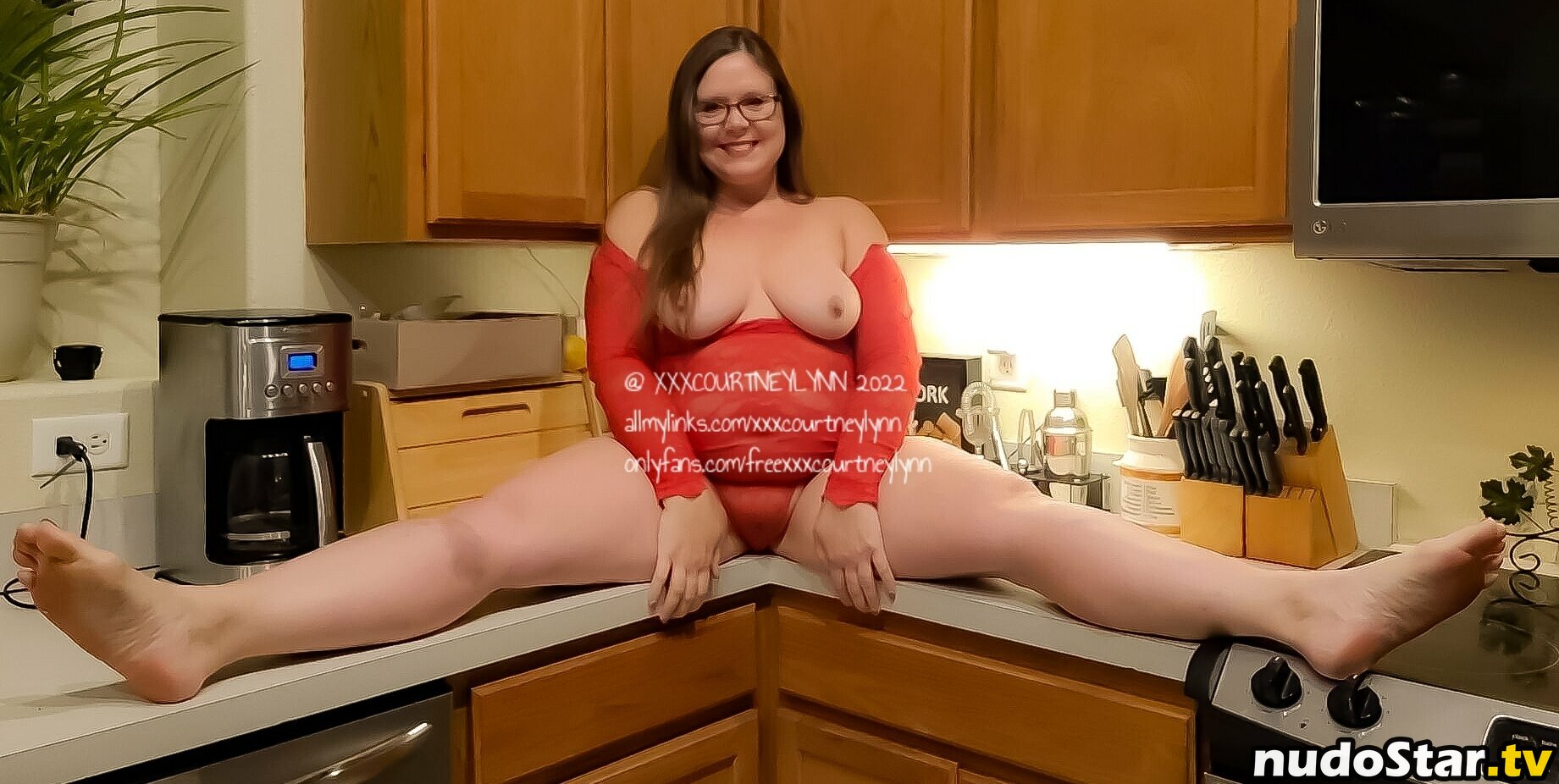 freexxxcourtneylynn / itscourtneyhellen Nude OnlyFans Leaked Photo #32