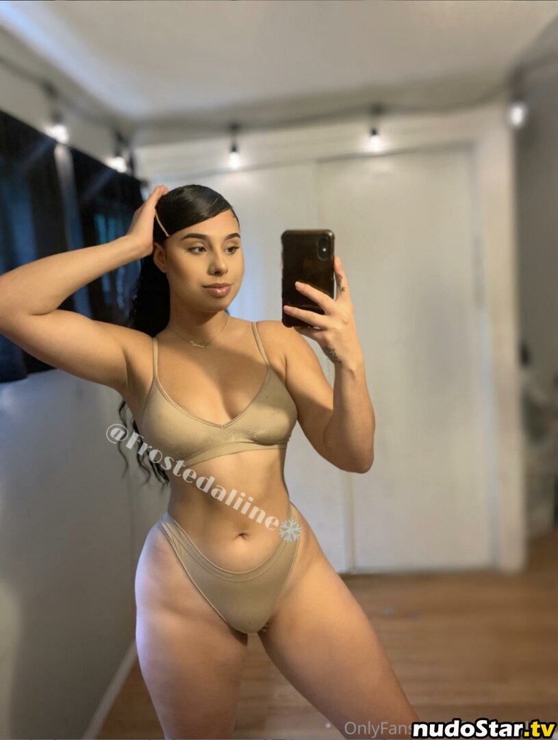 frostedaliine Nude OnlyFans Leaked Photo #4