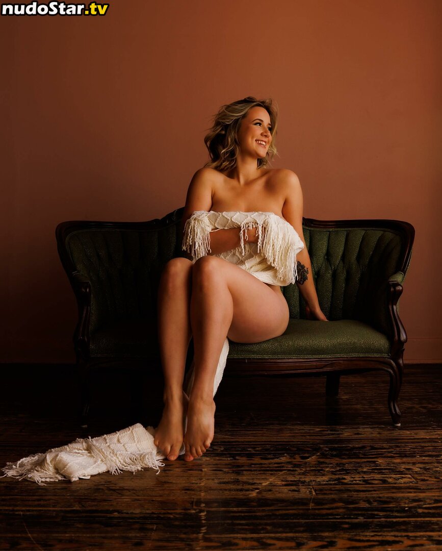Lynn St. Jean / Saterra / fullerbustbestie Nude OnlyFans Leaked Photo #3