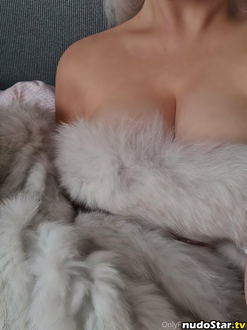 fur.princess / leia_143 Nude OnlyFans Leaked Photo #3